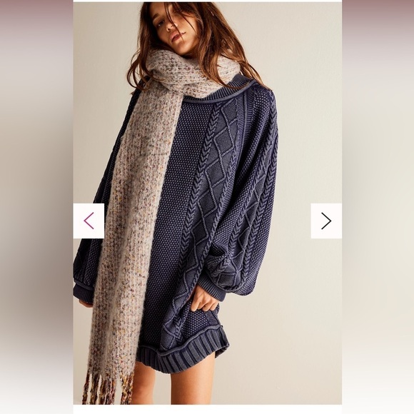 Free People We The Free The Feels Cable Sweater Medium Color: Navy NWT - Picture 1 of 7